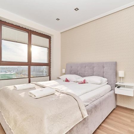 Apartment Wroclaw Krakowska With Balcony And Free Garage By Noclegi Renters Exterior foto
